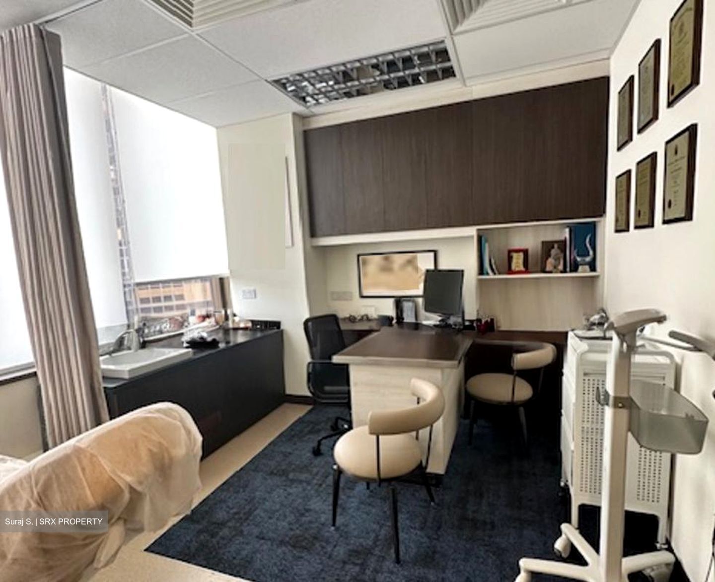 Mount Elizabeth Hospital (D9), Office #547091721